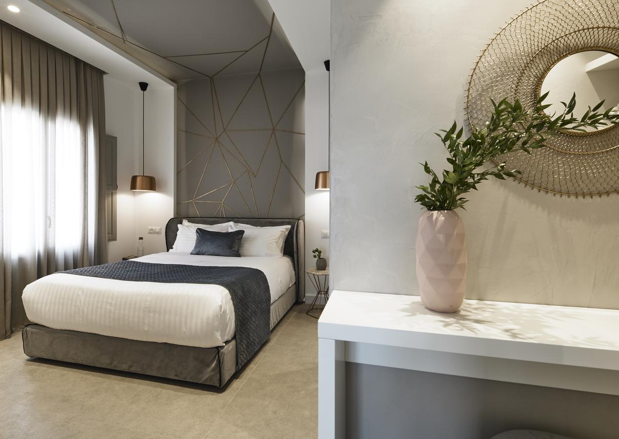 Altera Pars Suites Mesaria Buitenkant foto
