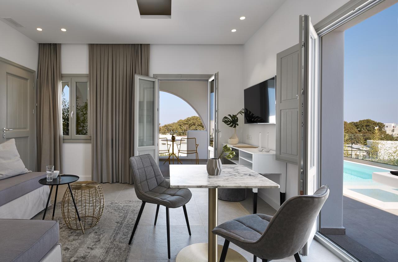 Altera Pars Suites Mesaria Buitenkant foto